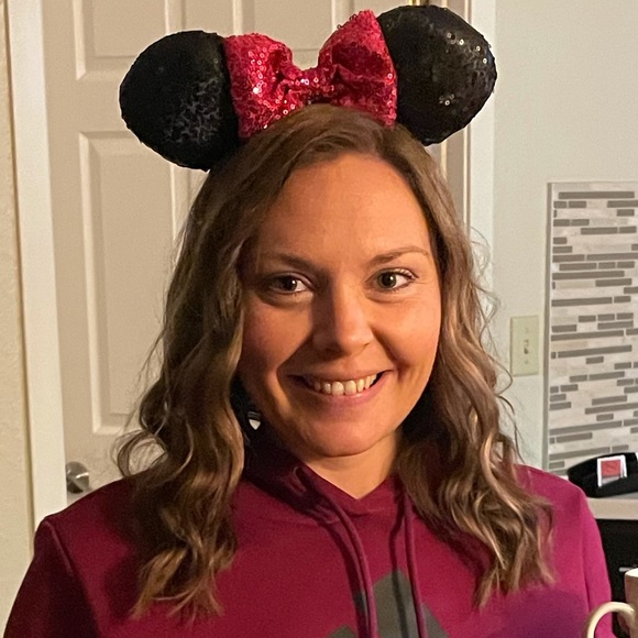 Meet your Posher, Carol - Picture 1 of 2